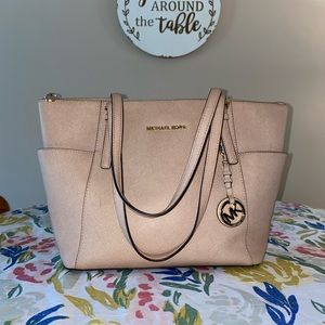 ❤️SOLD❤️Michael Kors Purse